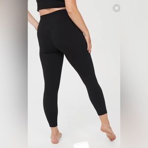 Aerie Chill Play Move Leggings Women’s Small Black Color Spandex Buttery soft